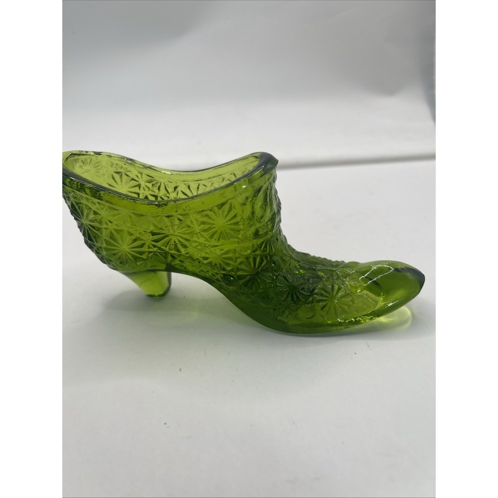 Vintage Green Glass Art Daisy And Button Shoe Slipper Figurine Figure 6"